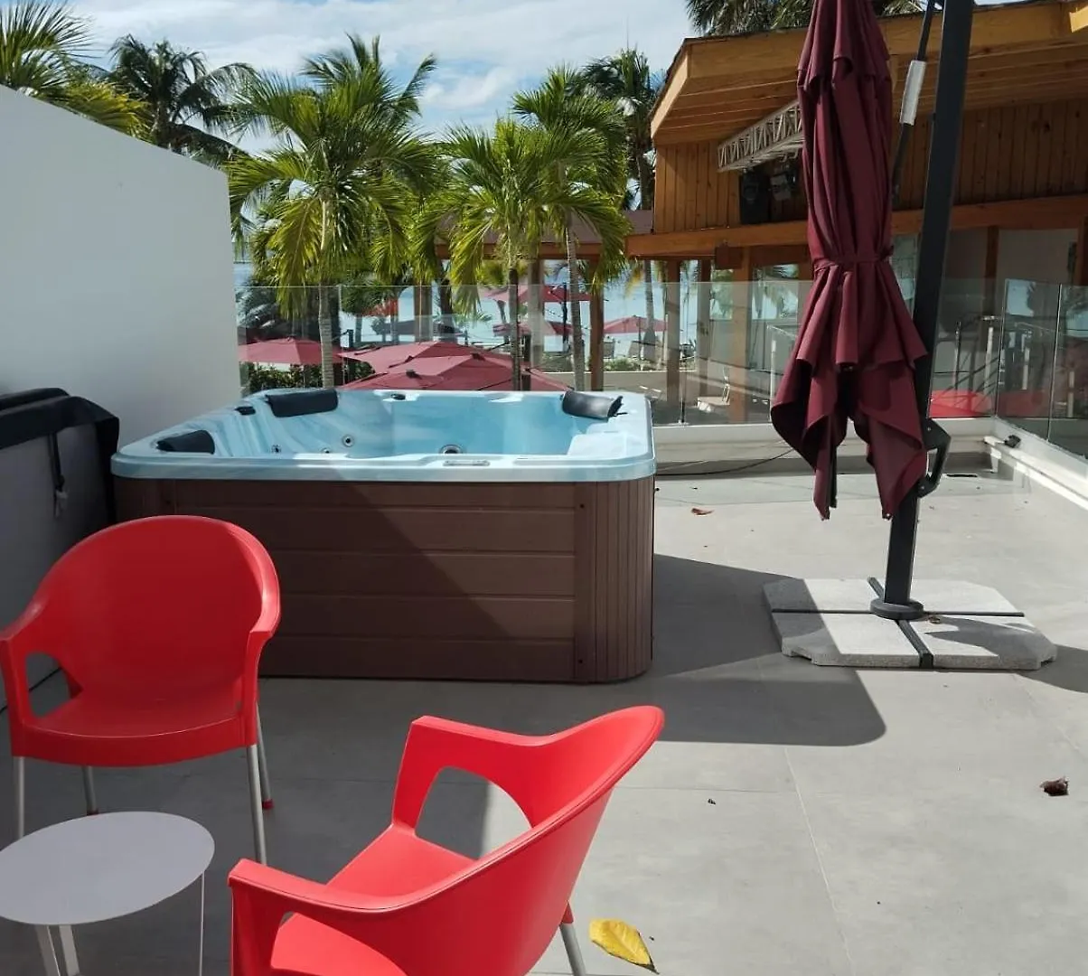 Boca Beach Residence Hotel 보카치카 0*,